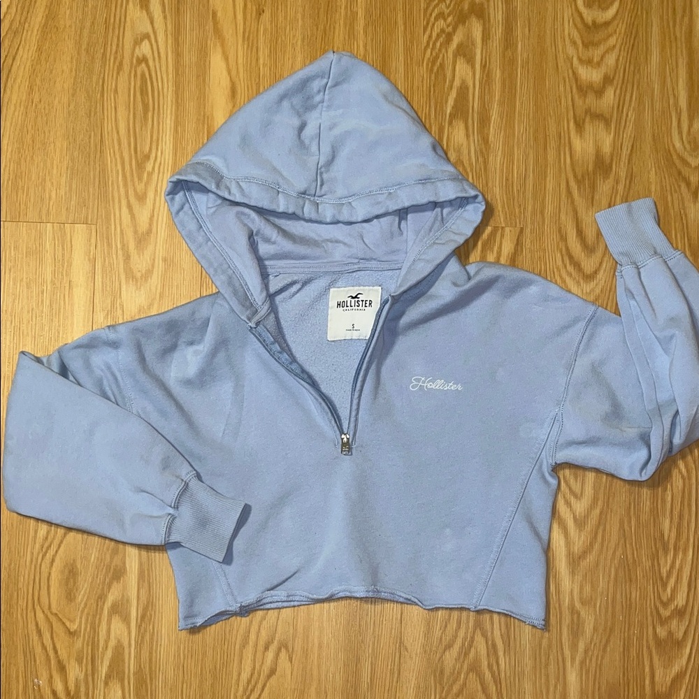 Hollister Sky Blue Cropped 1/2-Zip Hoodie Sweatshirt, size S